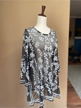 Catherines Womens Sheer Embroidered Blouse Top 3X Cover Up Floral 3/4 Sleeves
